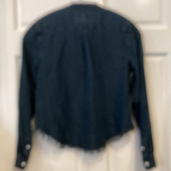 The blue shirt shop third and Sullivan long sleeve crop quarter button tencil XS - Picture 3 of 5
